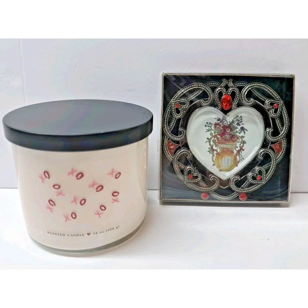 House of Velas 14oz 3-Wick Candle Coconut Vanilla/Small Heart Shaped Frame New